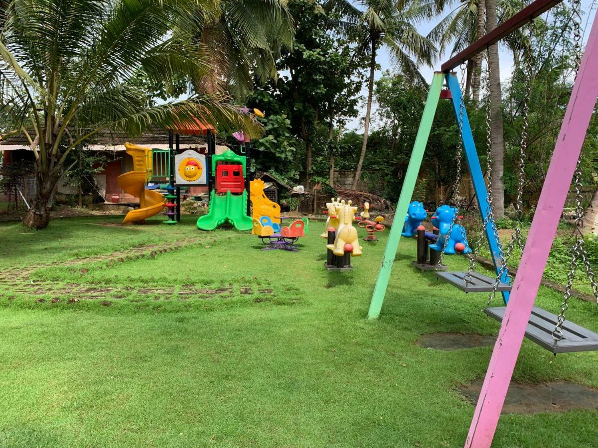 Udaya Resort Palakkad Buitenkant foto